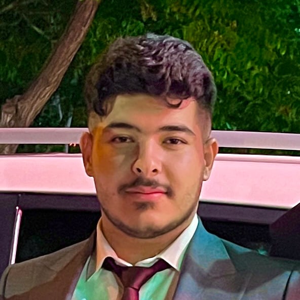 تیم آذر آنلاین- امیرحسین محمدی سانیانی